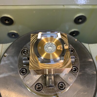09_aeonic_damasko_gehaeusefertigung 09_aeonic_damasko_gehaeusefertigung