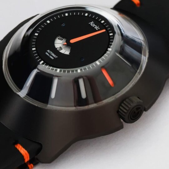 Äonic: Prototyp der Automat in Schwarz