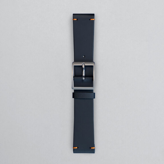 shop_armband_smooth-black-silver